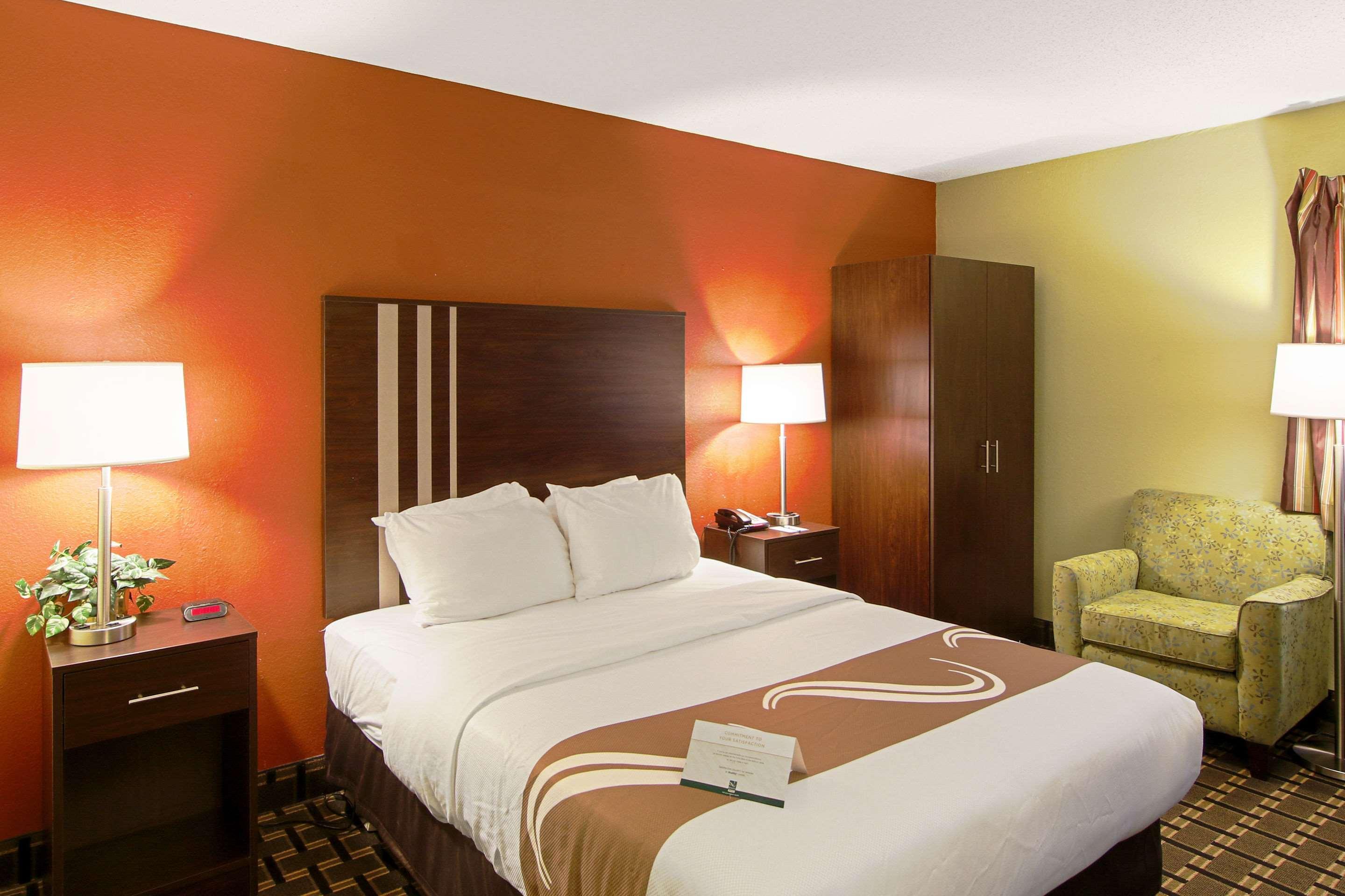 Quality Inn Plainfield I-395 Exterior photo